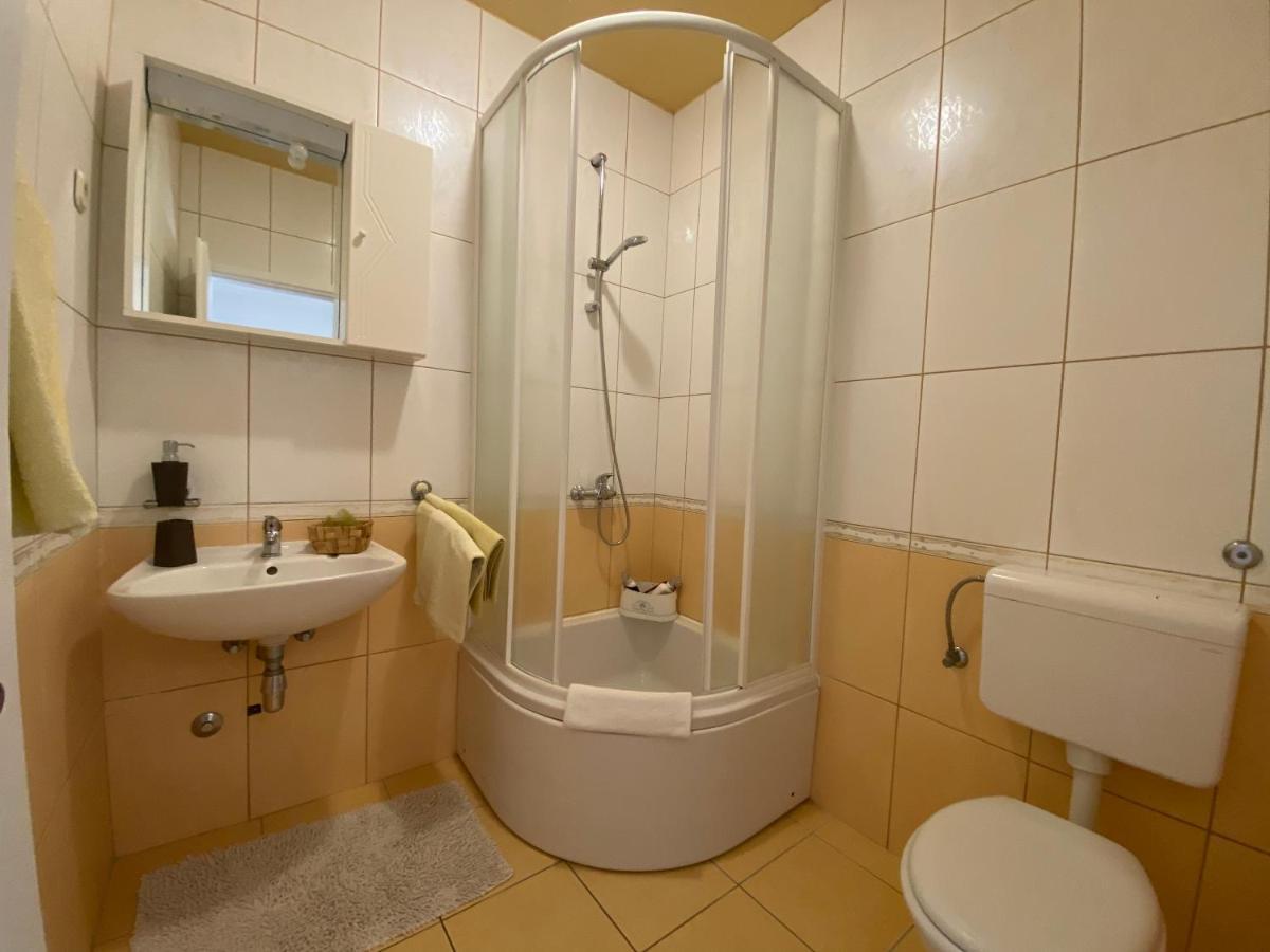 Rooms Josip Макарска Екстериор снимка